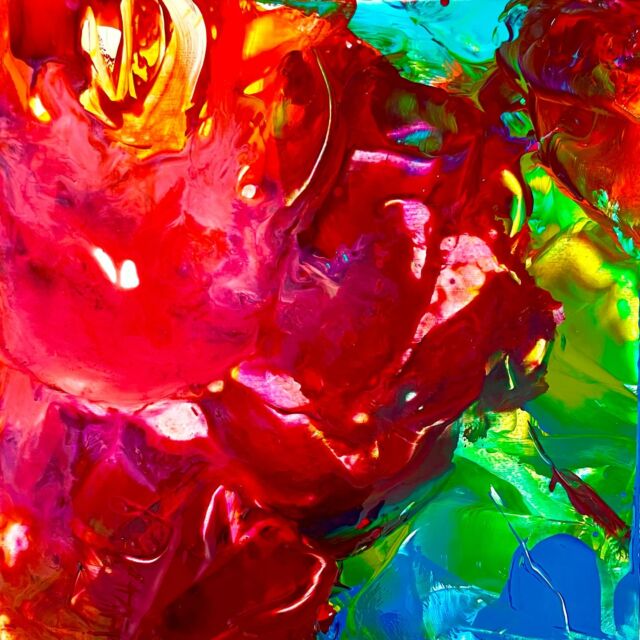 Sometimes you just have to PLAY ! #free #flow #funstuff #playday #create #letspaint #havesomefun #color #colour #lifeisart #artislife #livenow #getmessy #soulfood #wakeup #joyful #I #experiment #explore #joy www.georgiamansur.com